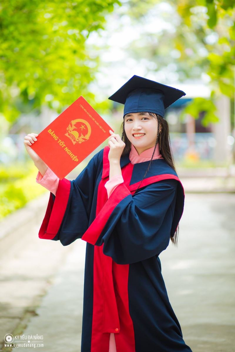 Aó tốt nghiệp trung học phổ thông 13